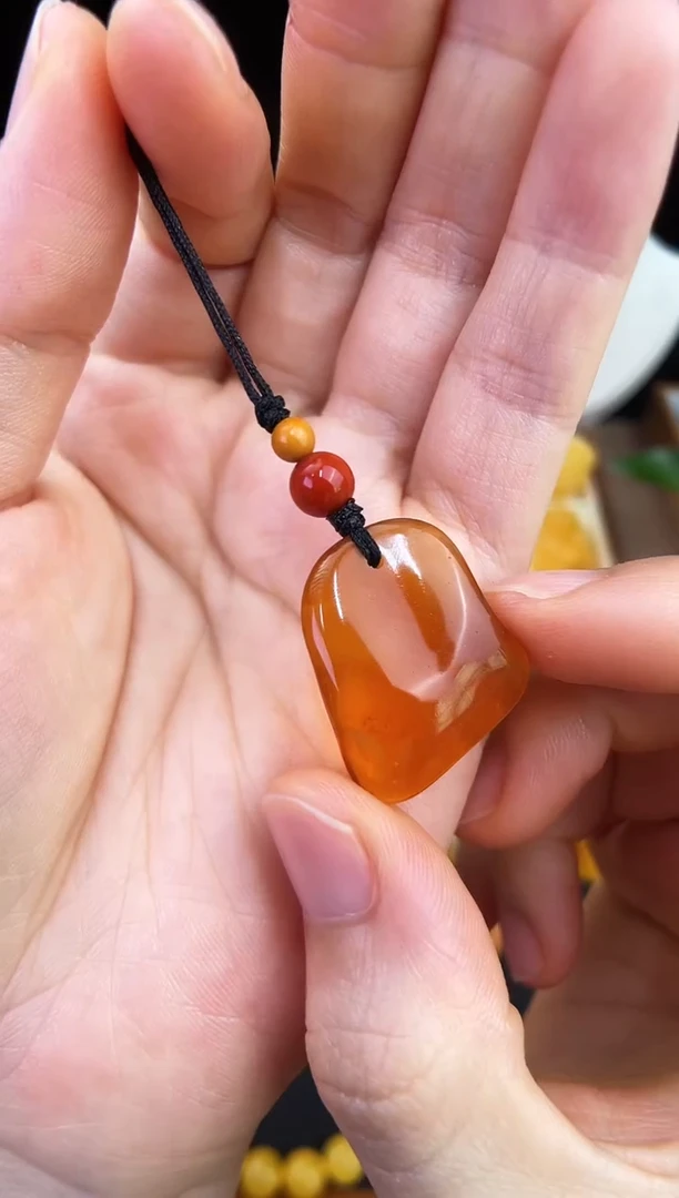 琥珀未镶嵌珠宝奇石柒月
