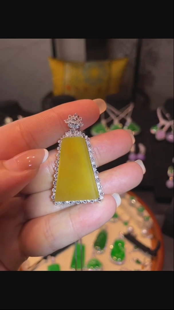 翡翠18K金镶嵌吊坠(不含链)无事牌