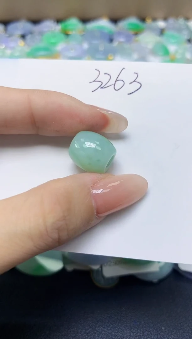 翡翠未镶嵌颈饰天然缅甸翡翠A货