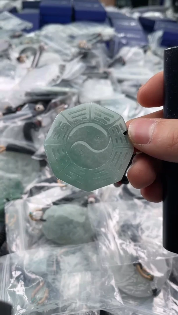 颈饰未镶嵌翡翠S****子25/11/25/.125