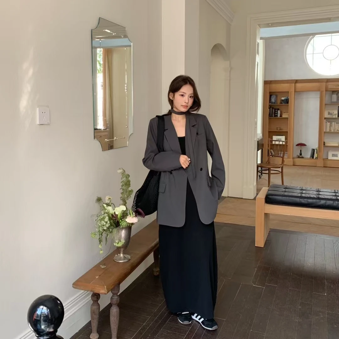 高级感灰色小西装外套女早春新款小个子宽松休闲西服