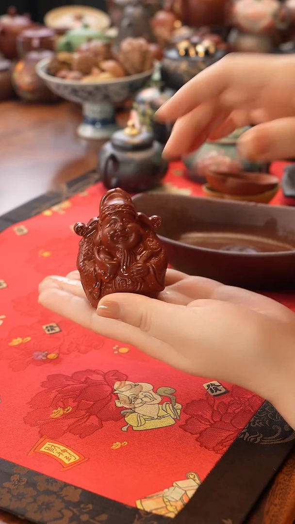 茶壶紫砂朱泥财神摆件