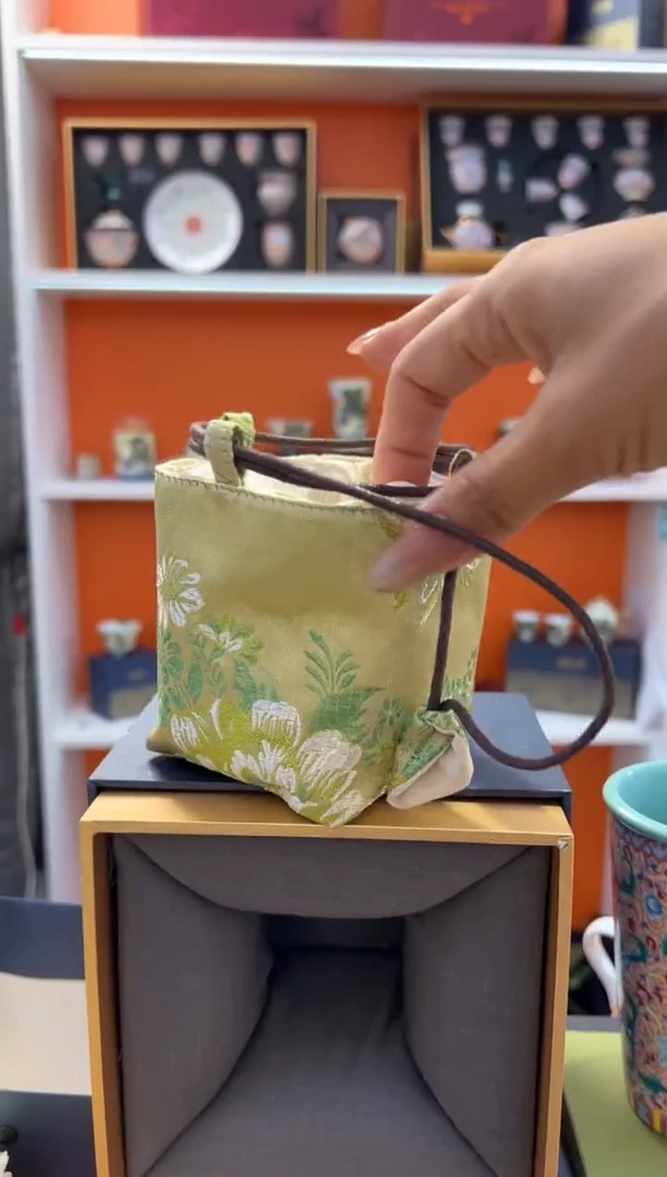 瓷片小乔闪购链接