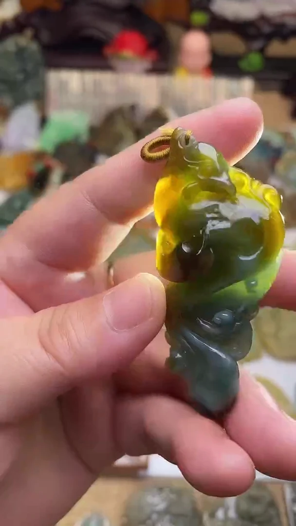 颈饰未镶嵌翡翠1