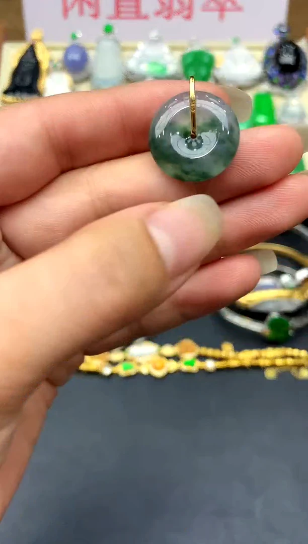 颈饰18K金镶嵌翡翠36-中国好珍宝