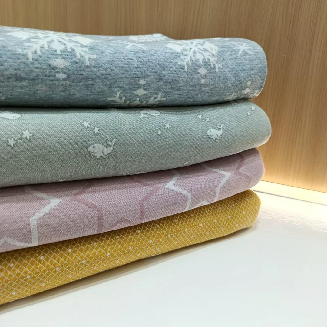 手工棉衣面料包单抱被小被子小褥子床上四件套口水巾尿布帽子浴巾