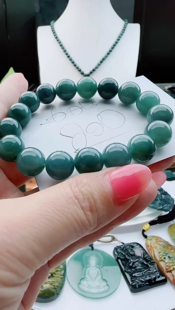 【闪购商品】翡翠颈饰未镶嵌多样性随机一件发货