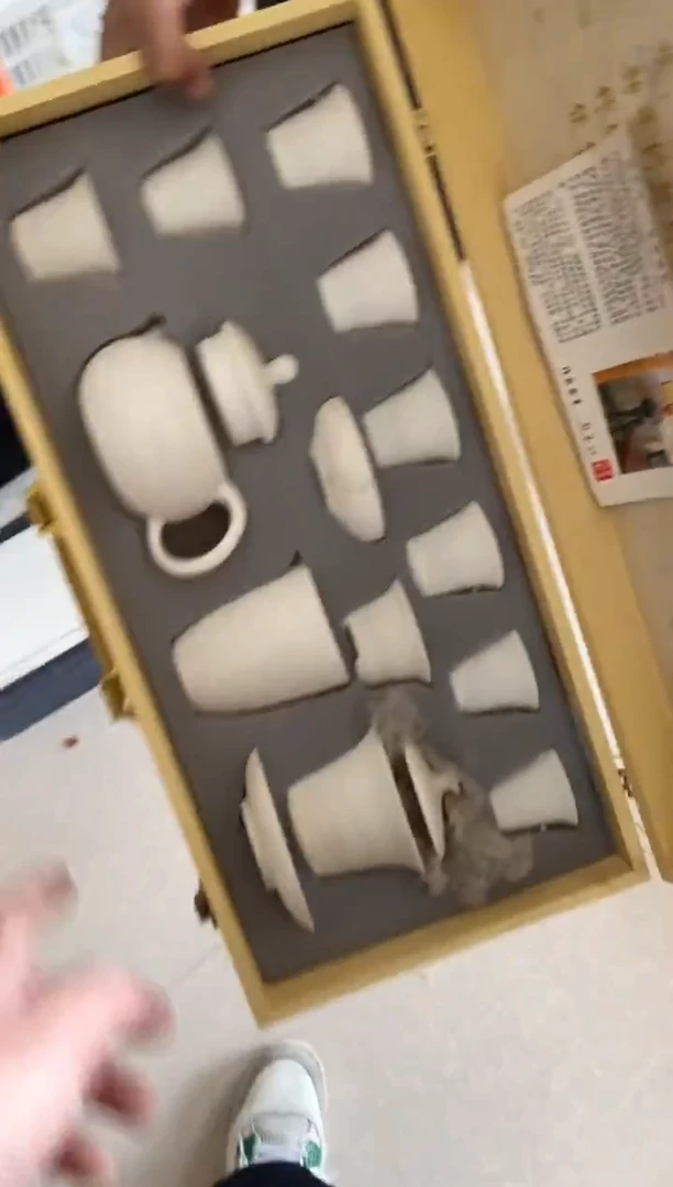 杯无运费险不带礼盒略有瑕疵有点脏介意勿拍