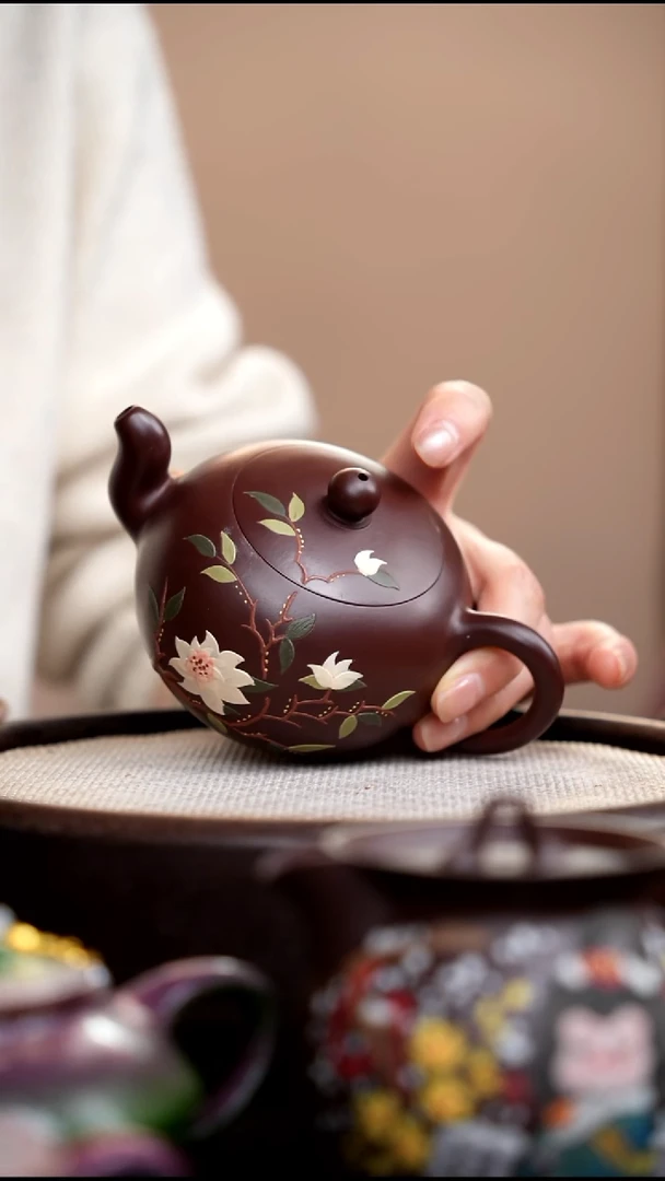 茶壶紫砂紫脂泥一粒珠泥绘双花