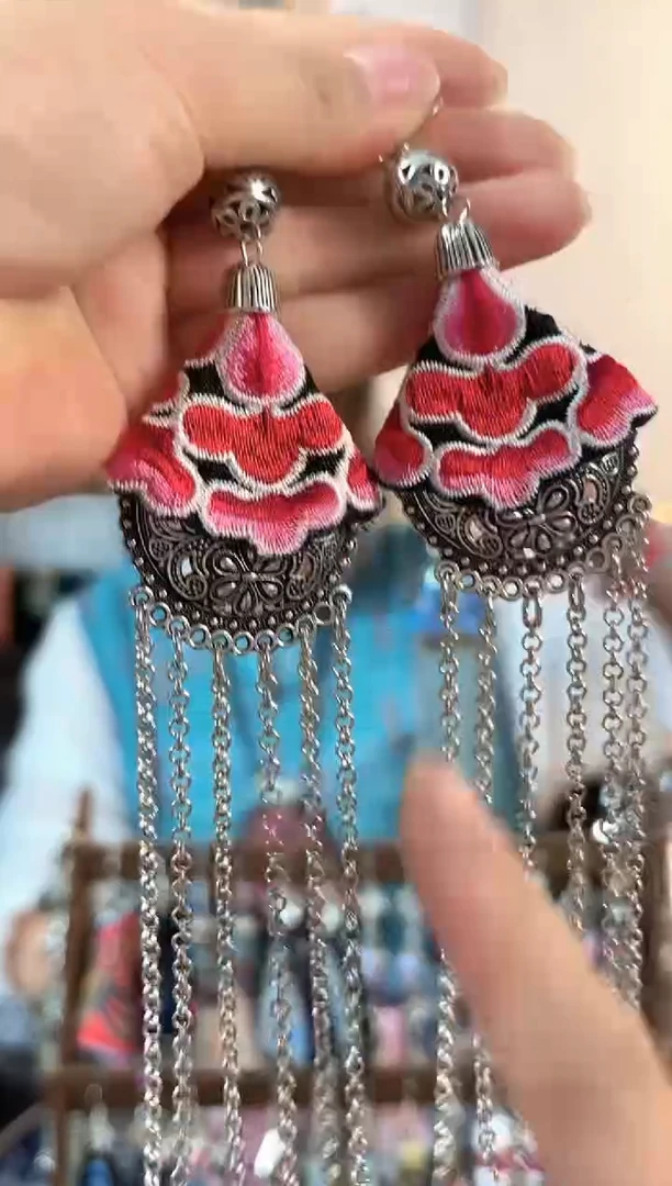 织绣彩云南阁非遗老绣饰品129