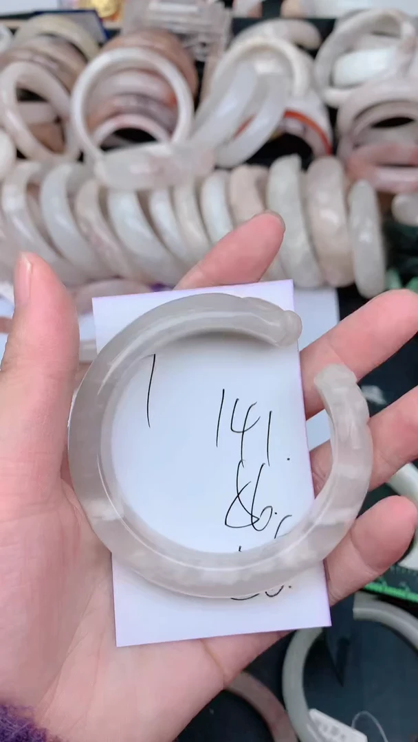 未镶嵌手镯石英质玉141