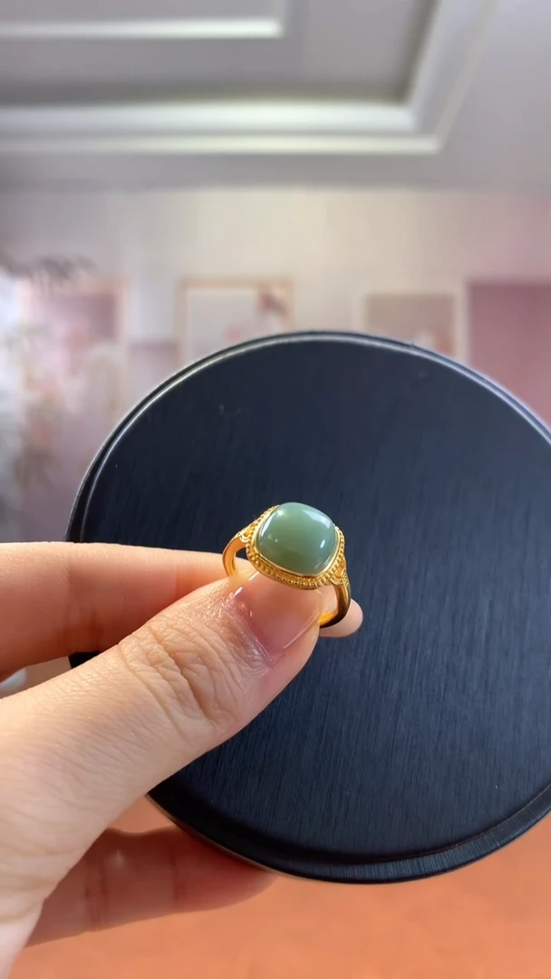 银S925镶嵌和田玉挂件瓷蓝小戒指