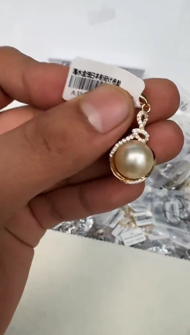 颈饰银S925镶嵌海水珍珠吊坠