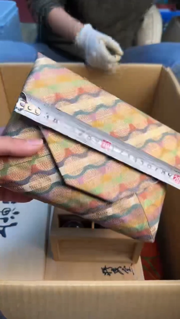 瓷片皮*哼88888888      948