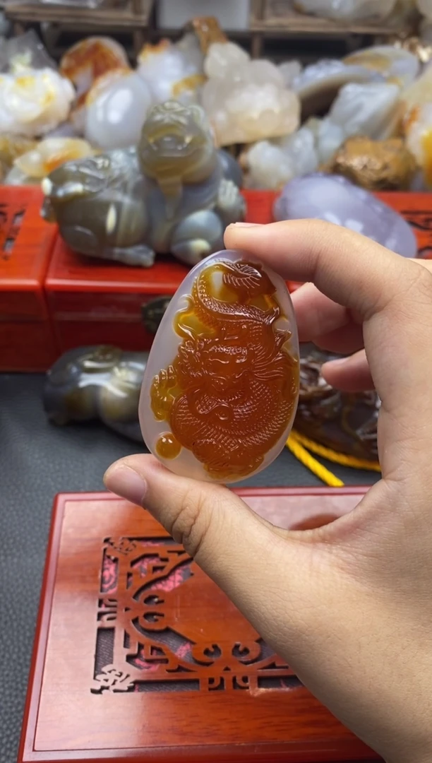 未镶嵌挂件玛瑙/玉髓嘉****司00