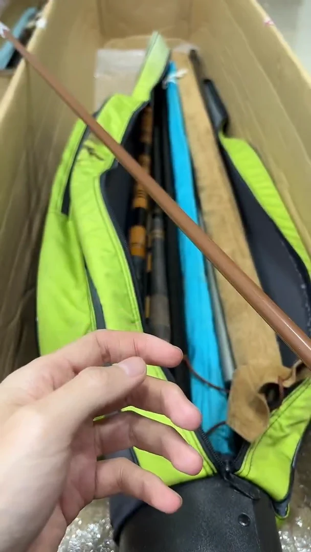 渔***园鱼竿 孤品 微瑕疵 以直播间讲解为主 不包邮
