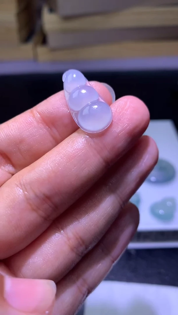 未镶嵌定制翡翠毛货