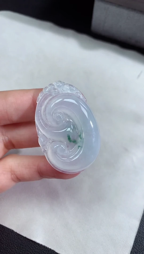 翡翠未镶嵌颈饰冰种飘花如意