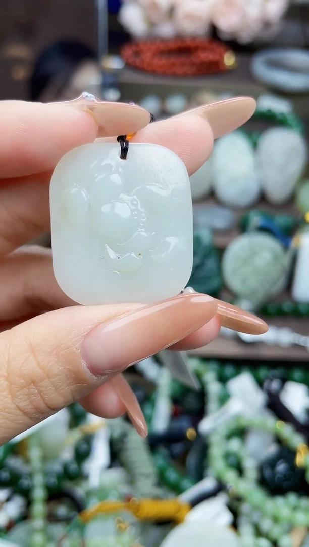 颈饰未镶嵌和田玉未镶嵌和田玉吊坠多样性拍一发一