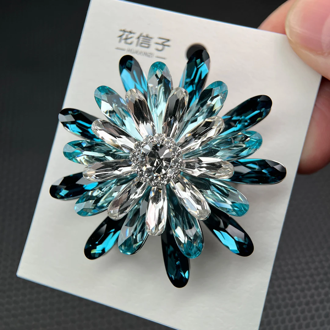 花信子 铜合成锆石胸针 9132 水晶烟花 冬季新品重工高档大衣胸花