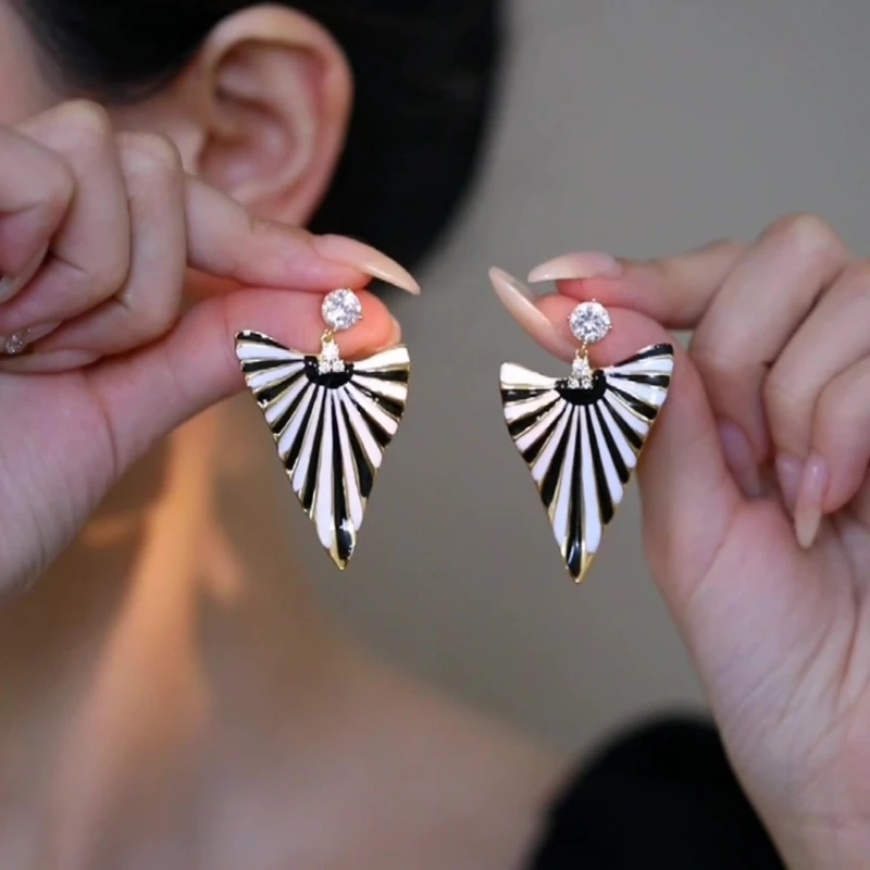 「探戈舞会」欧美风时尚个性轻复古夸张奢几何撞色耳环三角形耳饰