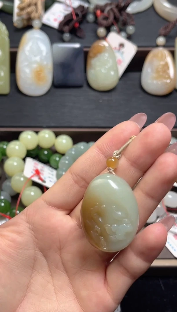 吊坠(不含链)未镶嵌和田玉若羌糖青白 花开富贵821280