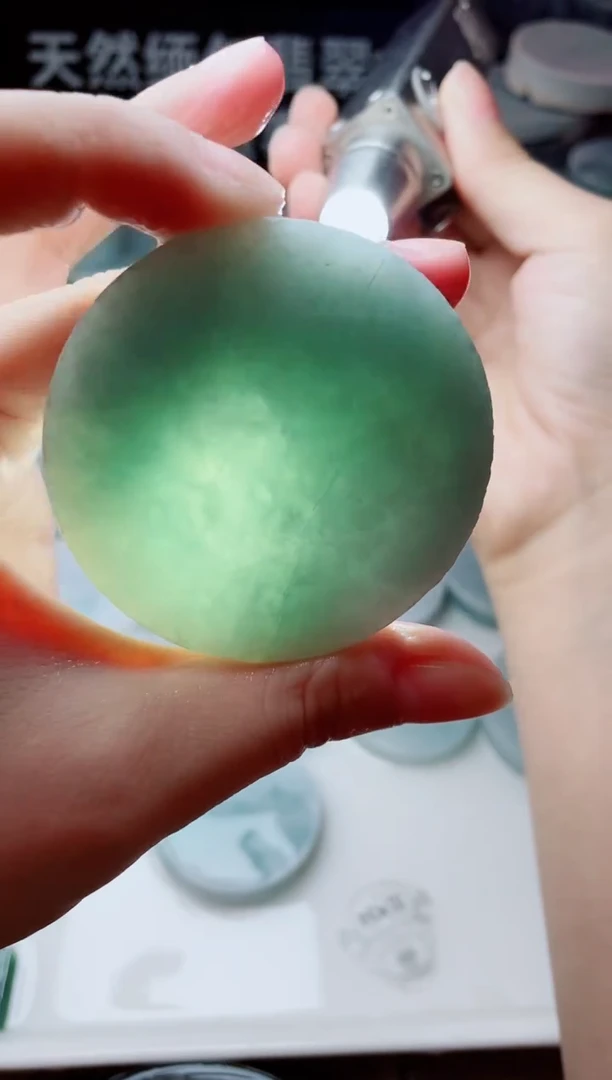 翡翠未镶嵌颈饰3033......