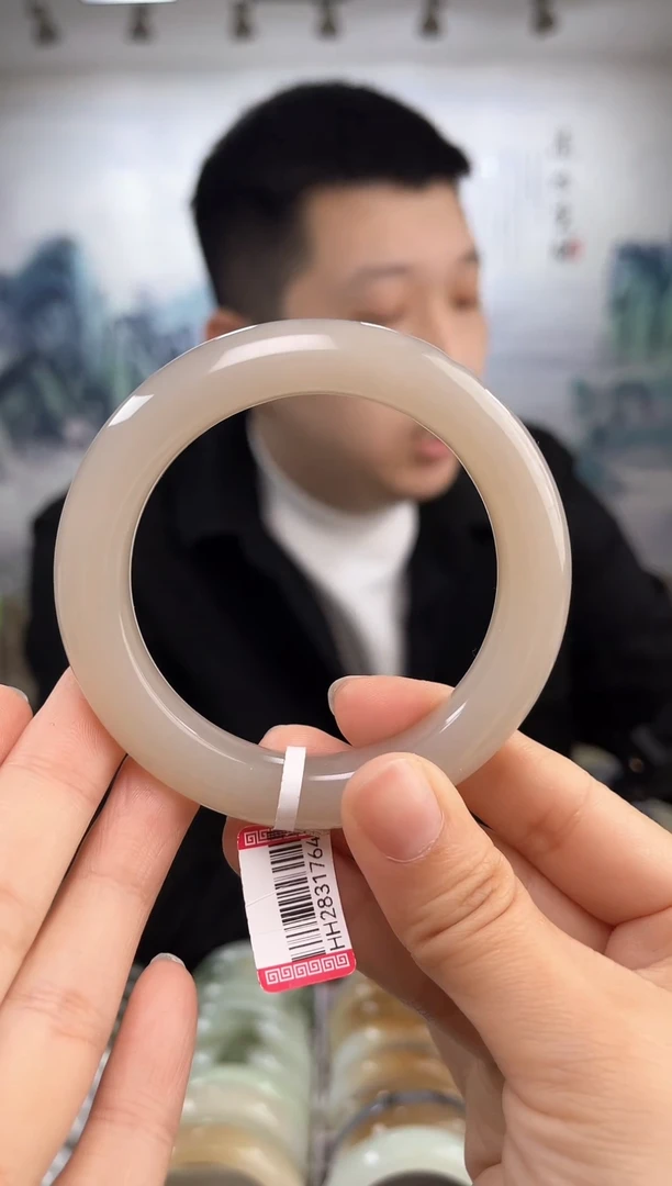 【闪购商品】和田玉手镯未镶嵌56圈口1764