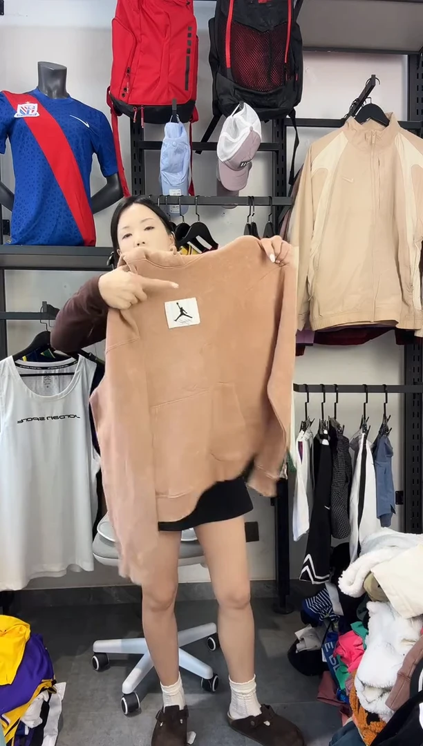 220编码 瑕疵款直播间过款为准 尺码M