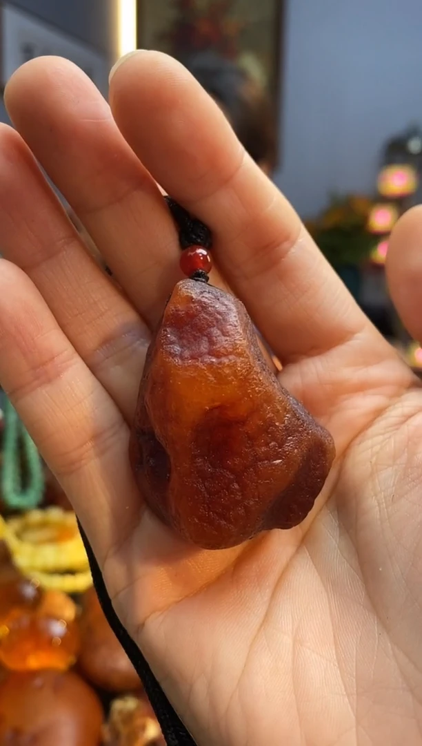 琥珀颈饰未镶嵌吊坠