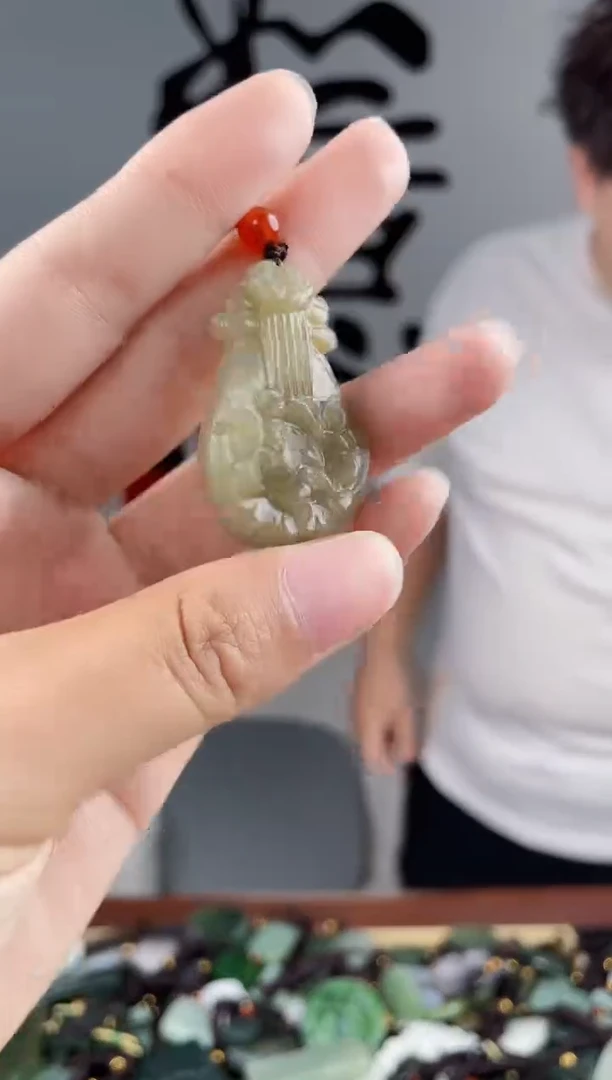 和田玉未镶嵌颈饰拍一发一，多样性发货