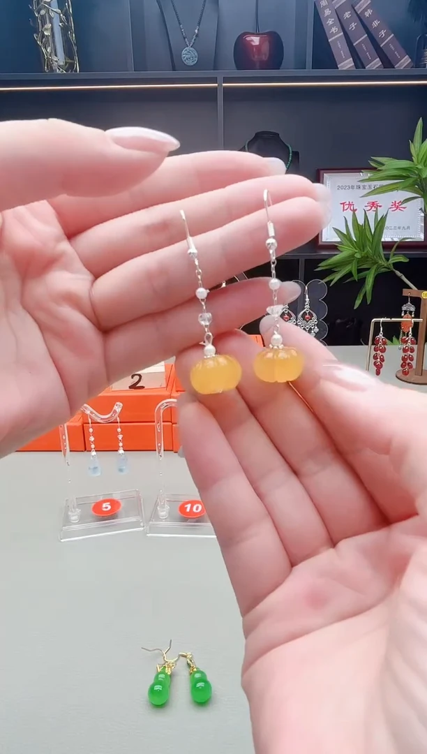 未镶嵌耳饰玛瑙/玉髓W06