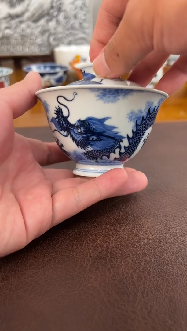 小卿亭青花穿云龙盖碗