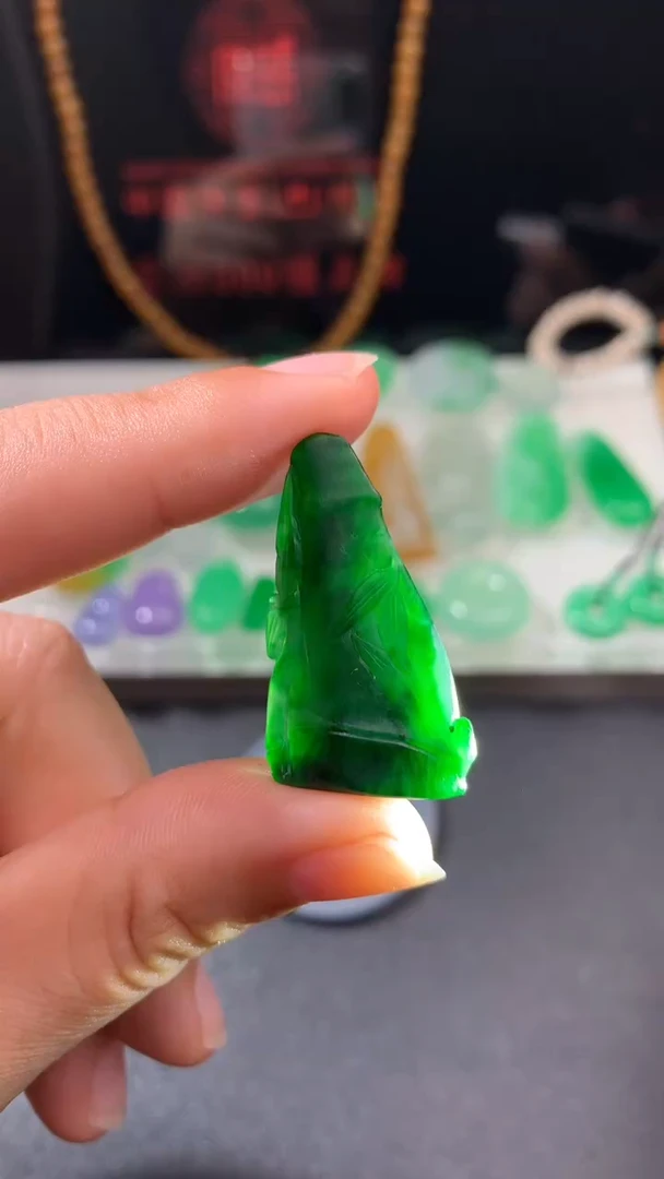 未镶嵌定制翡翠