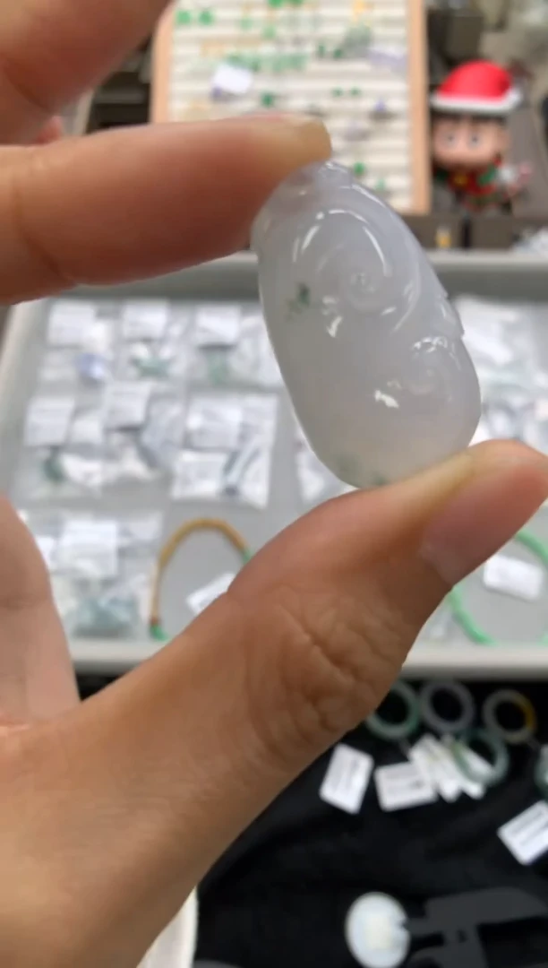 颈饰未镶嵌翡翠如意