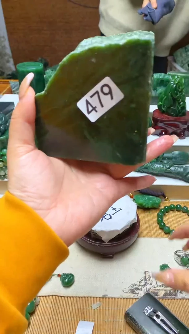 未镶嵌和田玉摆件1