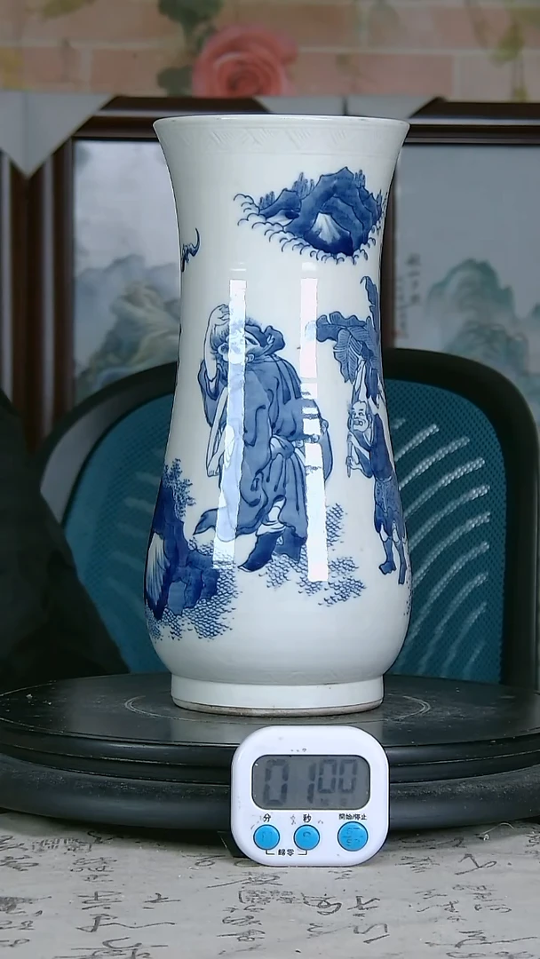 陶用****5青花金个绘人物图瓶