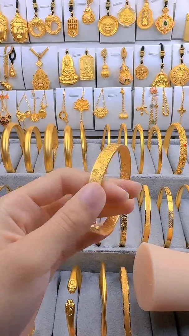 无足银D*暴富爆美吉言手镯  总重30g外2.2g