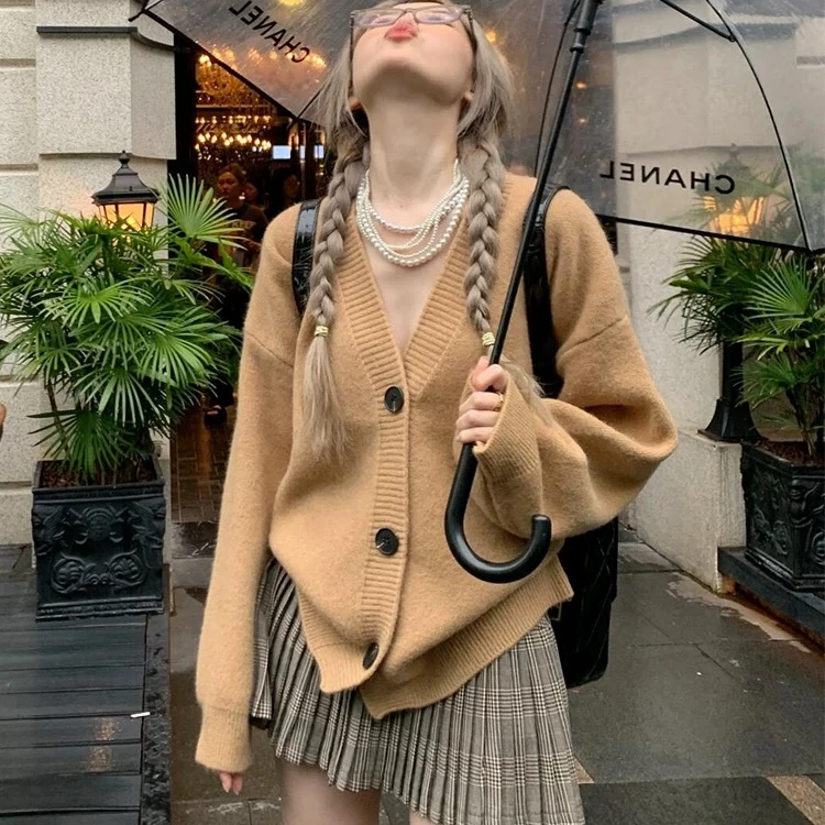 小个子学院风V领卡其色针织开衫女外套慵懒风秋冬毛衣复古上衣潮