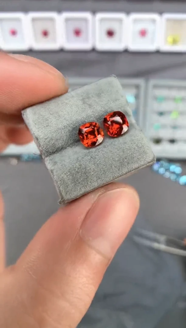 【闪购商品】定制石榴石裸石未镶嵌2.69ct