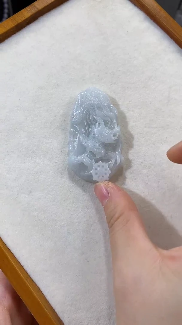 颈饰未镶嵌翡翠吊坠