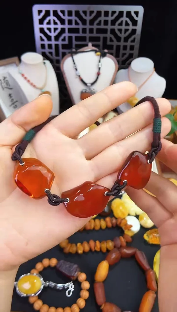未镶嵌琥珀珠宝奇石柒月