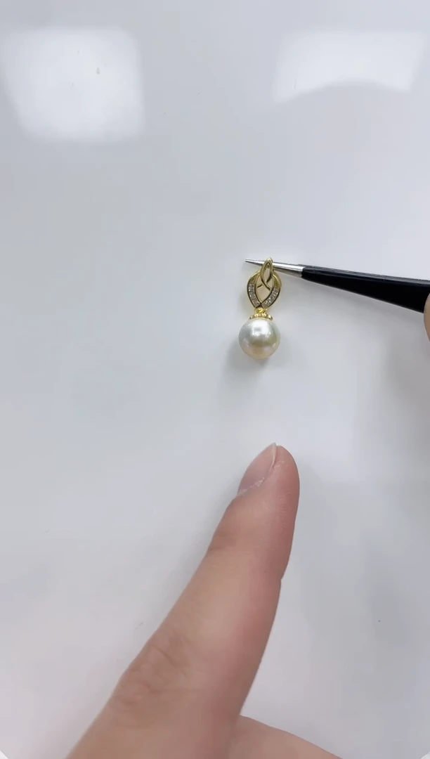 【闪购商品】海水珍珠吊坠(不含链)银S925镶嵌海水珍珠吊坠