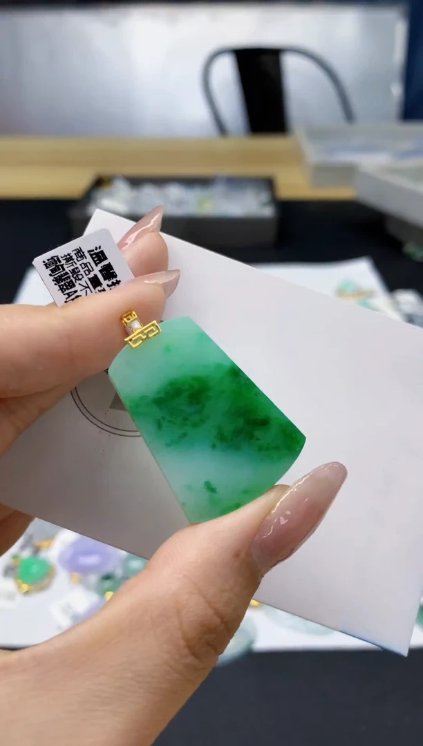 颈饰未镶嵌翡翠天然缅甸a货翡翠百元以上9元证书费自理