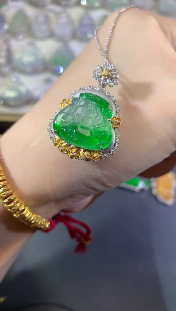 吊坠(不含链)18K金镶嵌翡翠39-米爷（多样性发货一件（不含链扣