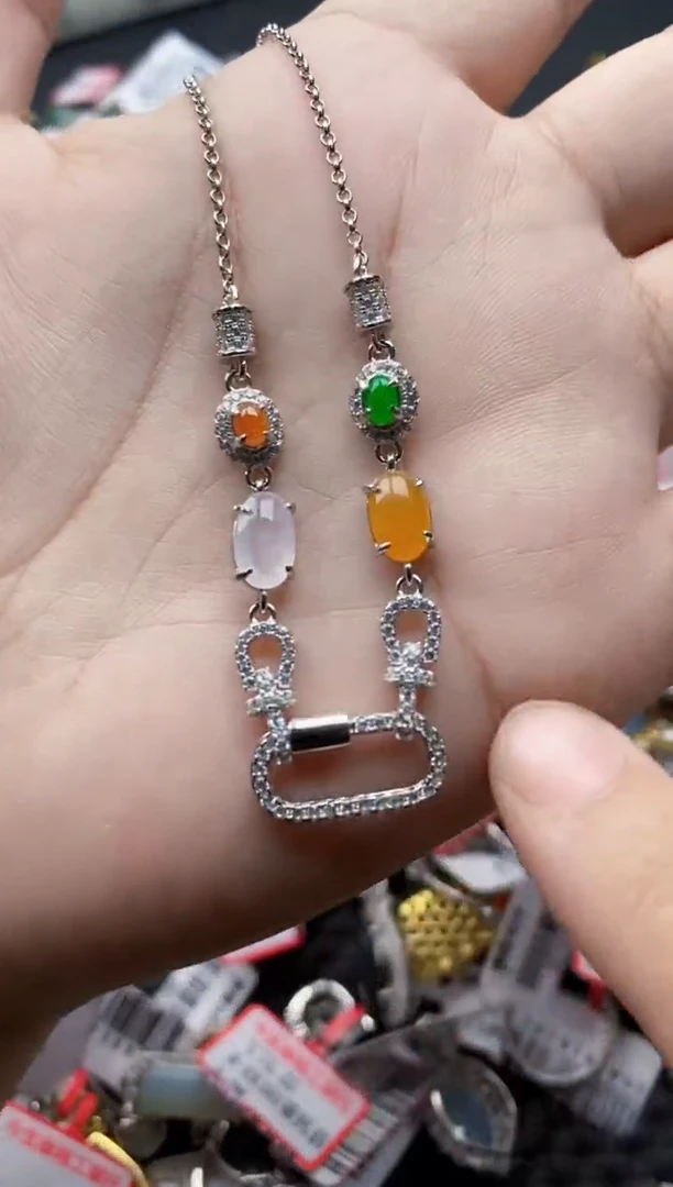 翡翠戒指银S925镶嵌8888888    0