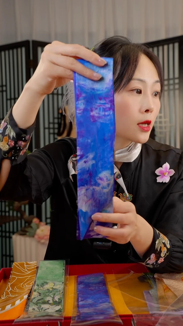 刺绣小****8非遗苏绣绒花饰品