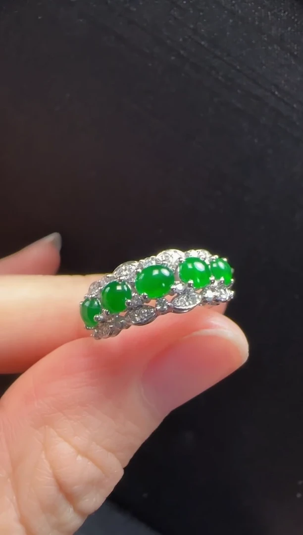 【闪购商品】翡翠戒指18K金镶嵌505蛋面一枚