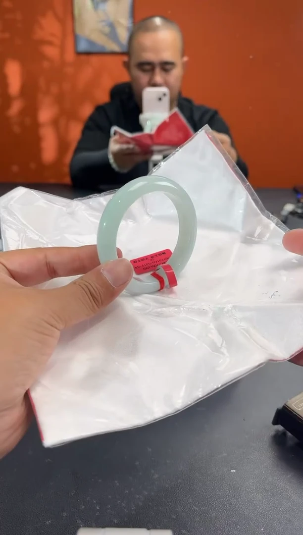 未镶嵌手镯翡翠翡翠手镯