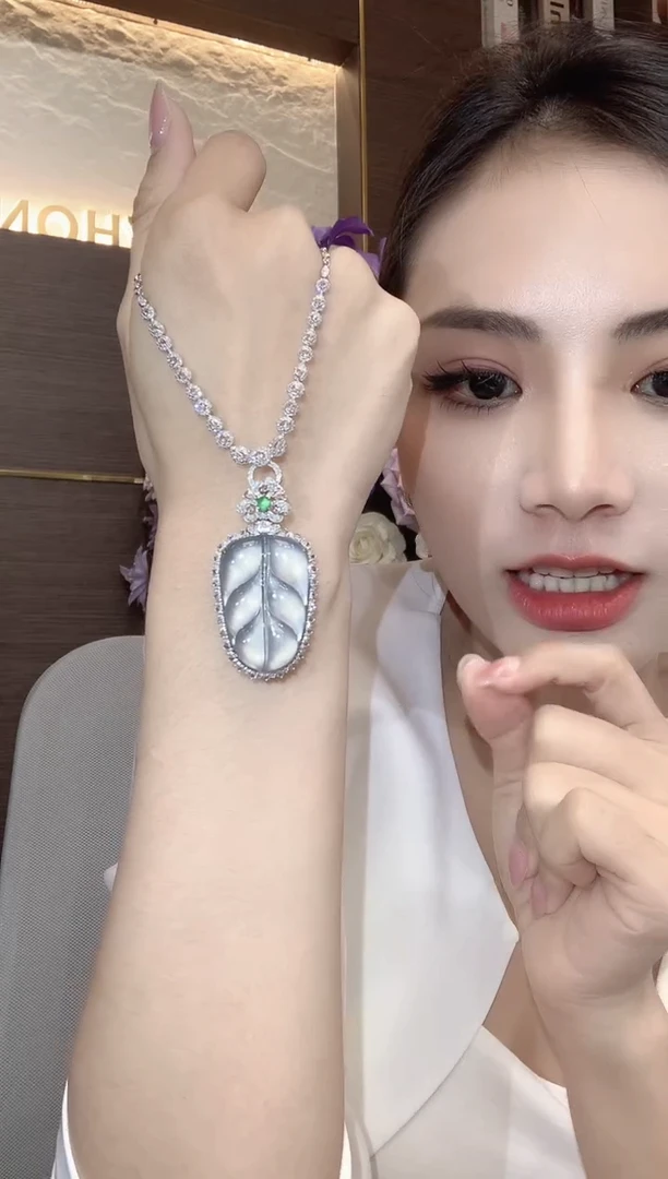 吊坠(不含链)18K金镶嵌翡翠好**莲C1
